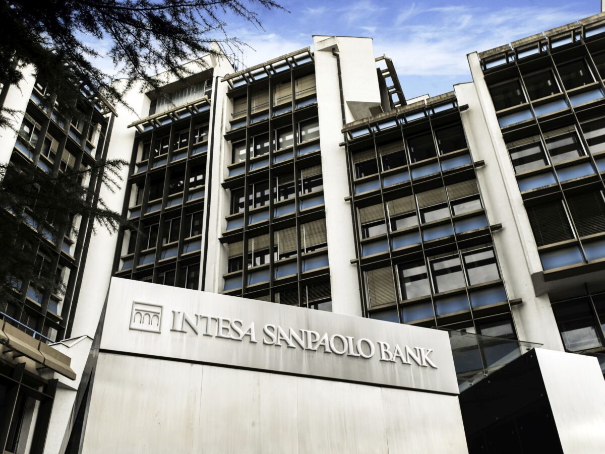 Intesa Sanpaolo Bank sedez