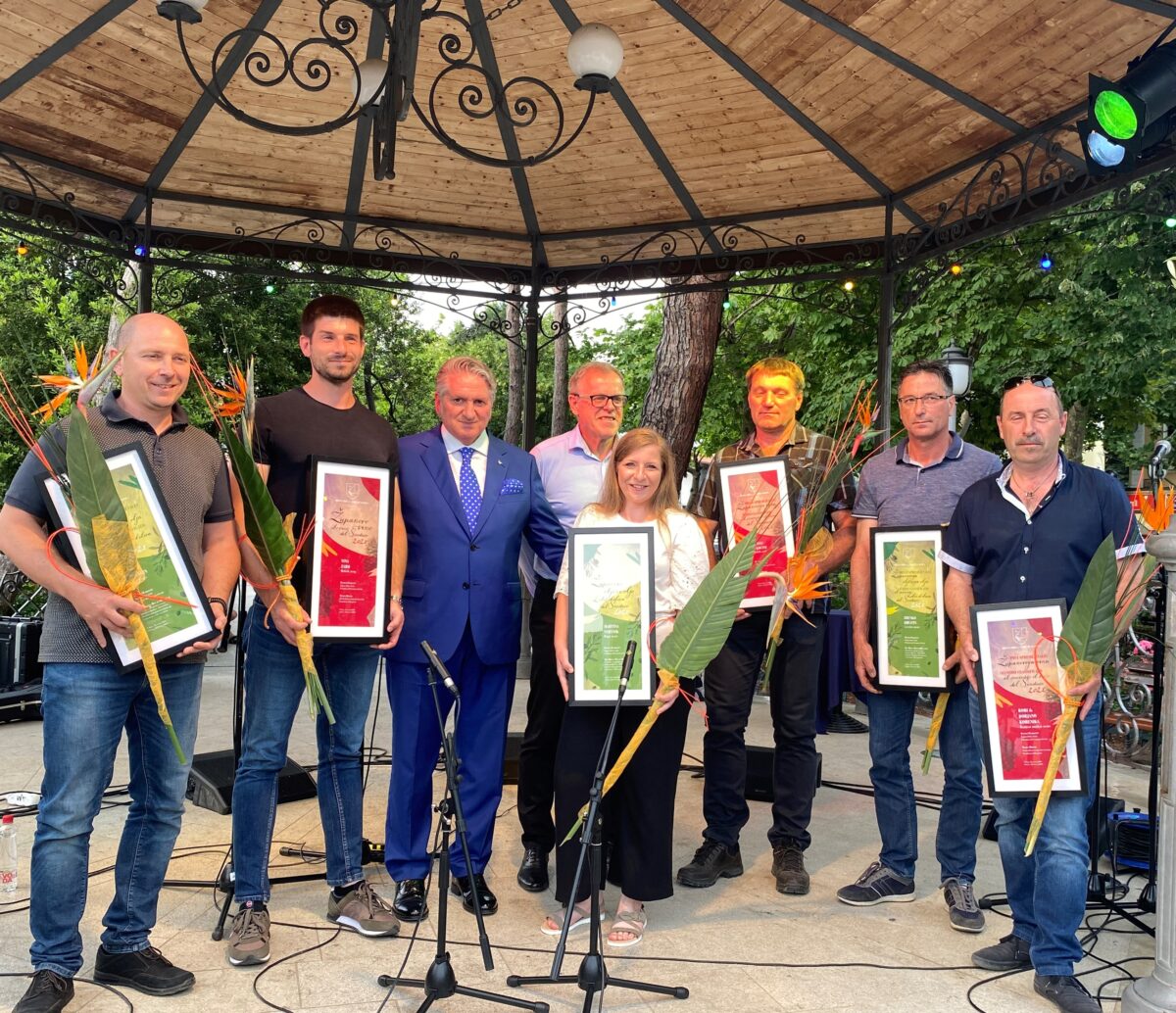 Nagrajenci Zupanovo vino in olje 2021 zupan Danilo Markocic zupan Tolentina Giuseppe Pezzanesi
