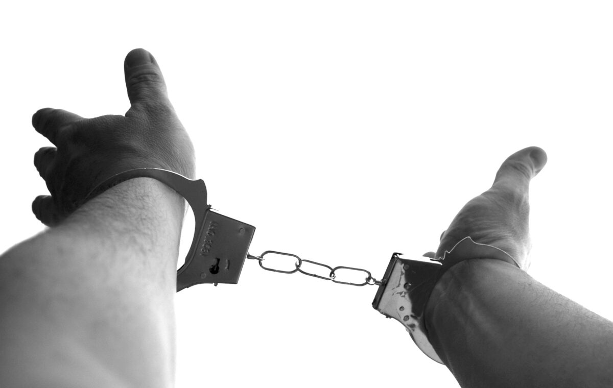 handcuffs 921290 1920