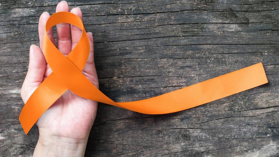 oranzna pentlja zascitni znak dneva multiple skleroze
