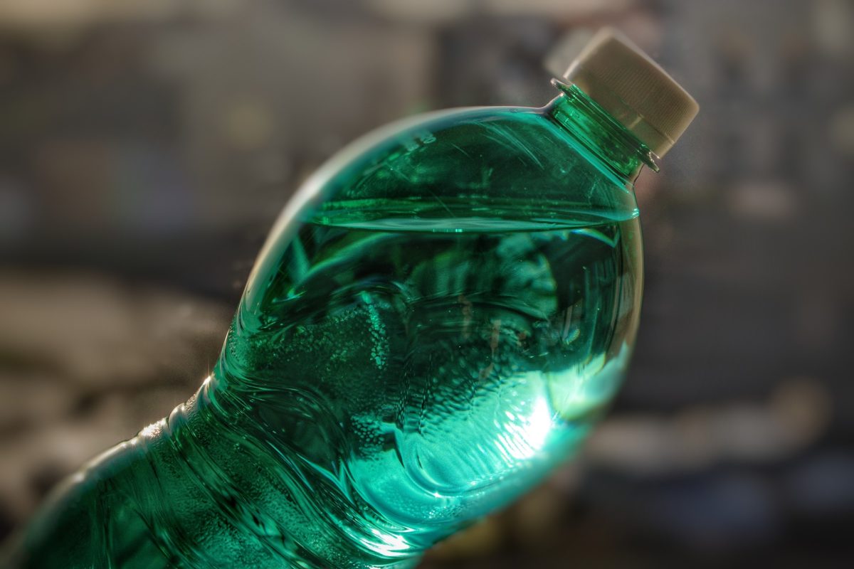 plastic bottle 4760236 1920