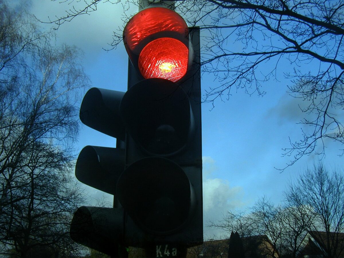 traffic lights 242323 1280