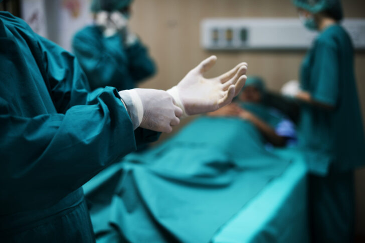 doctors preparing operation scaled