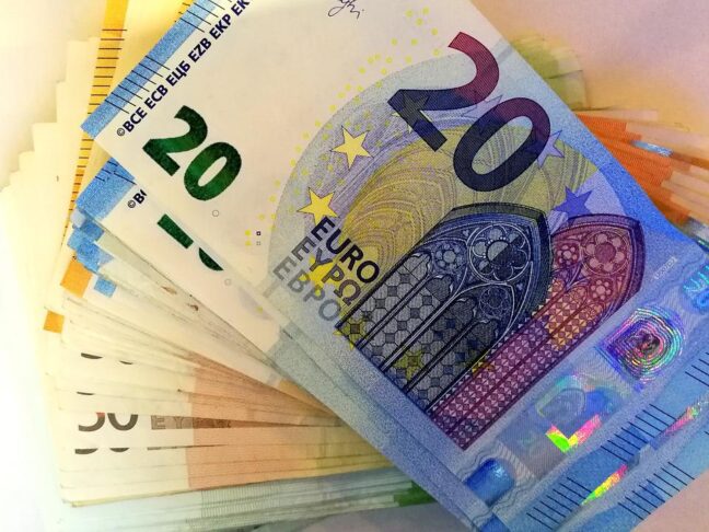 Slovensko podjetje sodelovalo pri aplikaciji hčere Billa Gatesa: grozi ji zapor 2 money 2363274 960 720