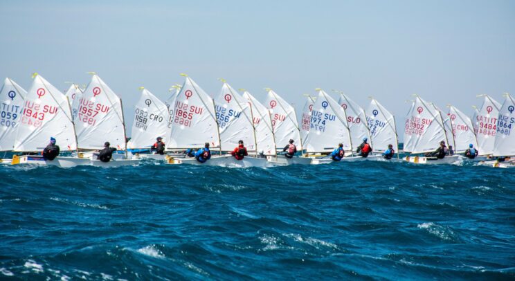 Foto 1 Na morju bo ta konec tedna okoli 150 jadralcev foto Veronika Macarol 1 scaled