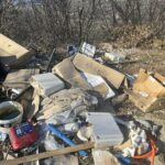 Odvrgli več kosov klimatskih naprav 4 ms3