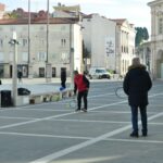 Tenis igrali kar na Tartinijevem trgu 5 tenis4 scaled