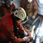 Reševanje hudo ponesrečene jamarke še poteka 5 jama4