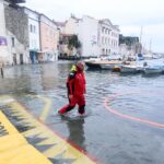 V Piranu, Portorožu, Izoli in Kopru poplavljalo morje (FOTOGALERIJA, VIDEO) 4 27fpa plimovanje 03t scaled