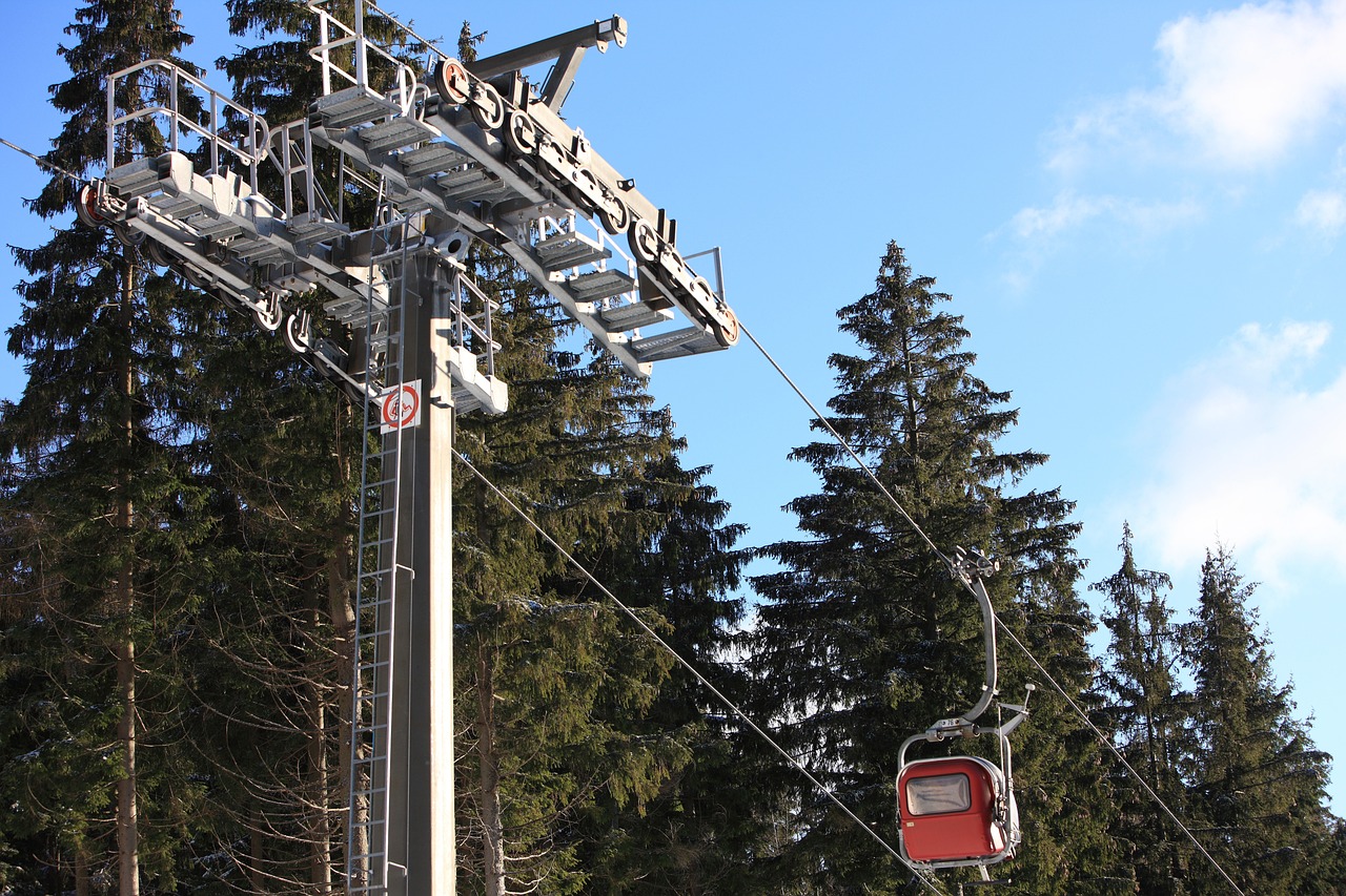 ski lift 1934405 1280