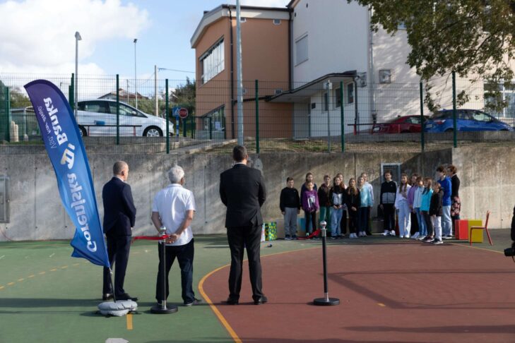 Nastop pevskega zbora osnove sole Smarje pri Kopru scaled