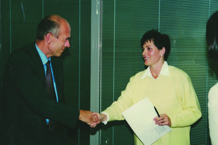 Janez Drnovsek je kot predsednik drzave leta 2002 obiskal Radio Capris na fotografiji z Jano Pogacnik