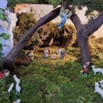 Jaslice v Dekanih: od klasičnih, do lesenih, steklenih, volnenih in celo pečenih 13 Jaslice v Dekanih na prostem.