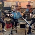 Križ z rock‘n’rollom (VIDEO) 8 Neza Fux