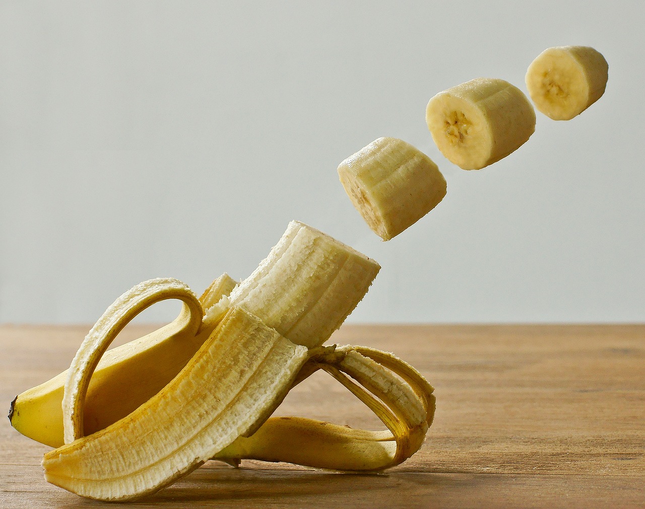 banana 2181470 1280