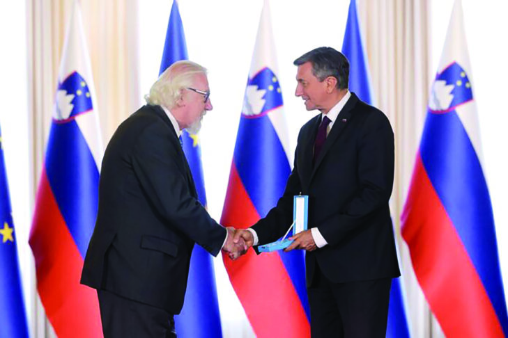 Battelli premiato dal Presidente Pahor