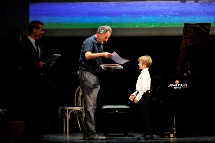 mladi pianist dobi priznanje