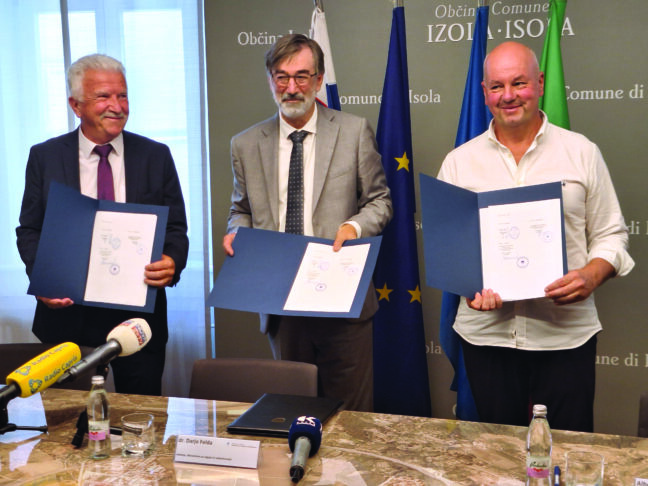 Bogatic Felda e Scheriani dopo la firma