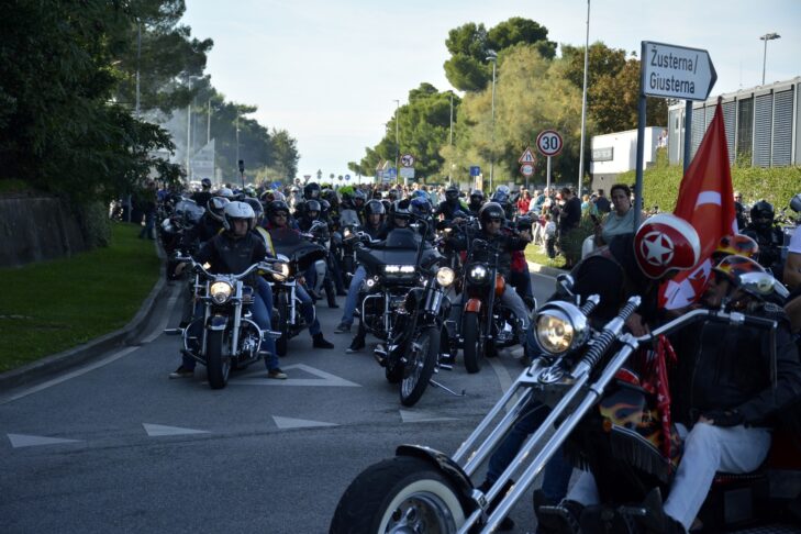 bikerfest snackbar koper motoristi motorji žusterna