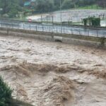 Ligurija: plazovi, poplavljene reke, zaprte šole ter prekinjene železniške in cestne povezave (video/foto) 2 poplavljeno