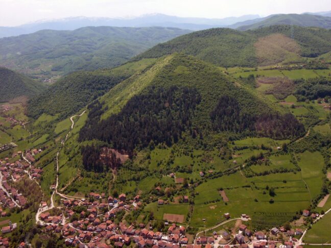 bosanske piramide semir osmanagić v izoli