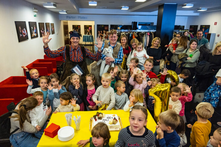 gledališče koper mali medo 100