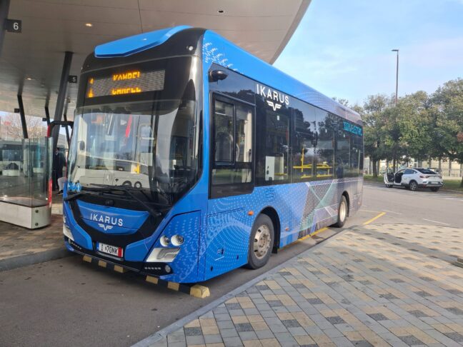 Arriva v Kopru preizkuša električni avtobus Ikarus 80e