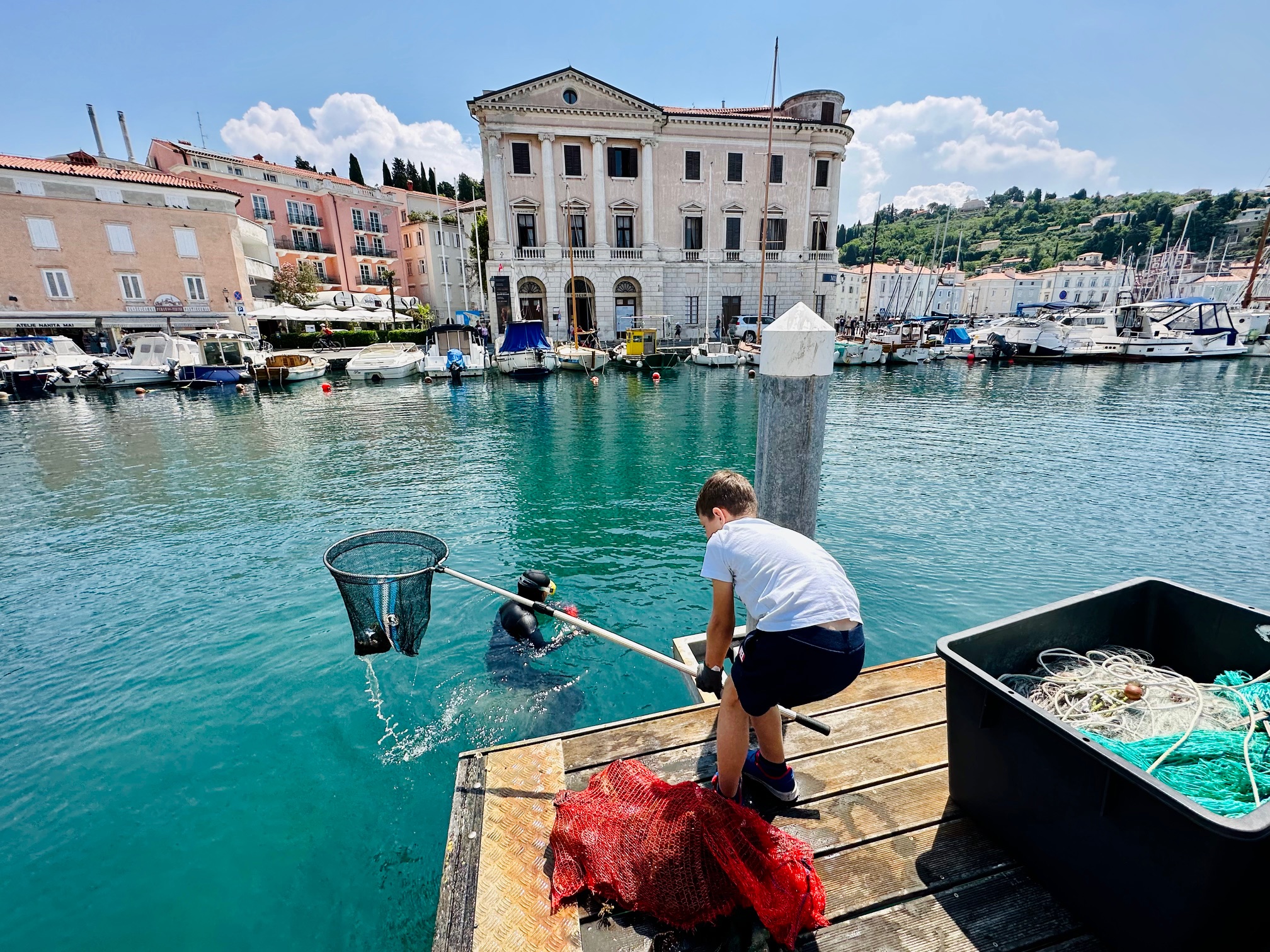 cistilna akcija piran gasilci klop