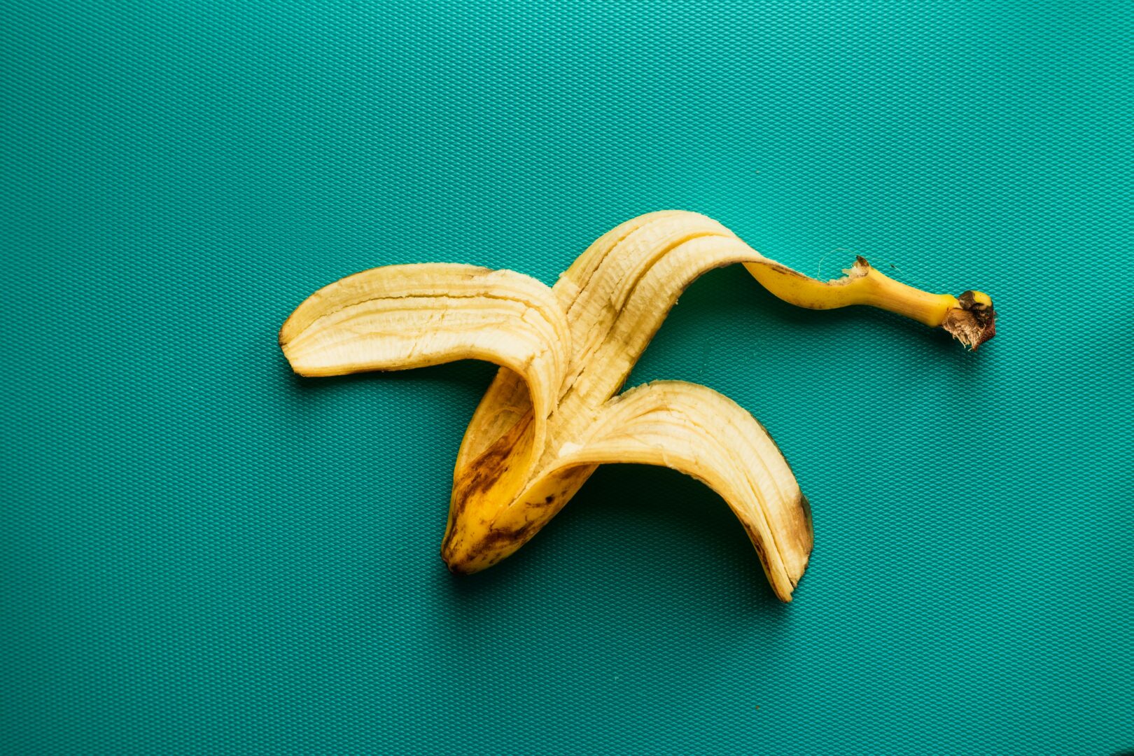 louis hansel RAkQAMrjOvk unsplash