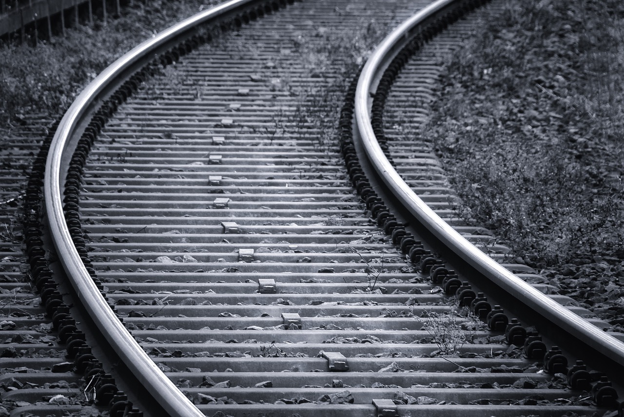 railway tracks 3703349 1280