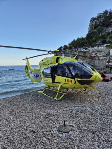 Slovenski pilot z izjemnim pristankom rešil poškodovanega turista (video) 2 pilot