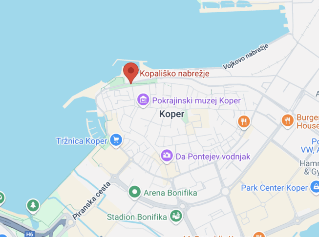 napačna smer peljal skozi Kopališko nabrežje