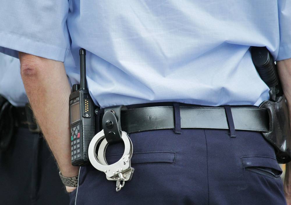 Družbo iz Latvije oškodoval za več kot 149.000 evrov 6 ankaran latvijska družba policist
