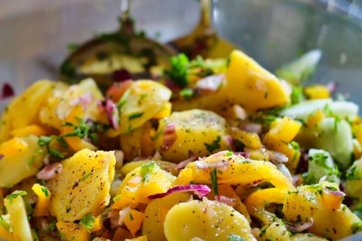 potato salad 4836398 1280