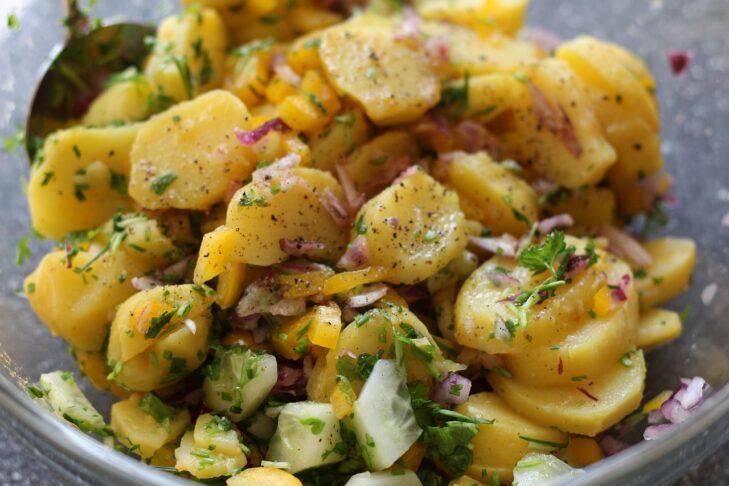 Okusna mediteranska krompirjeva solata 2 potato salad 4836552 1280 1
