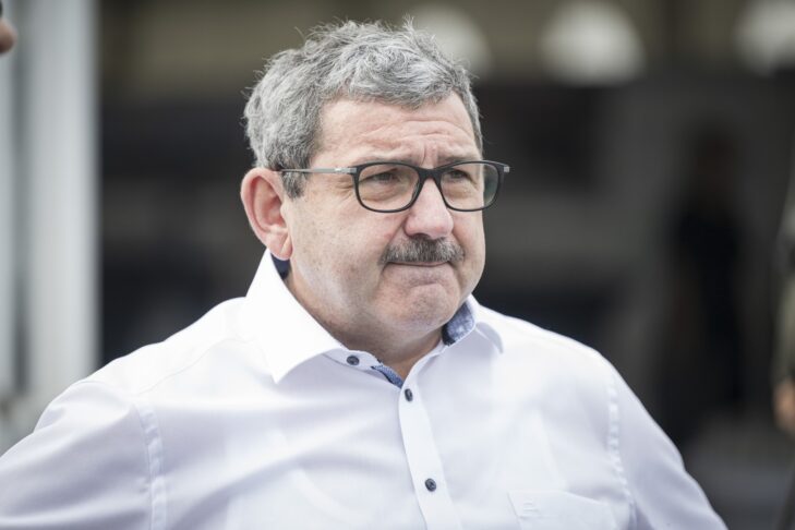 Golobov kabinet: Žaljivi zapis lahko ogrozi premierjevo varnost 2 golob