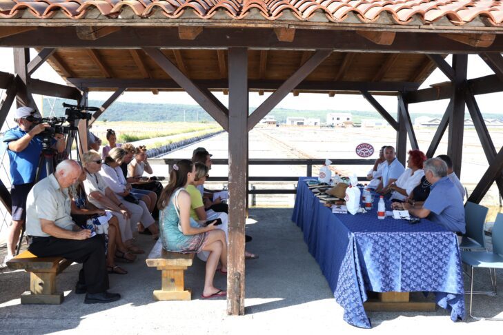 Znan je program letošnjega Solinarskega praznika: Kaj vse prinaša? 4 Novinarska konferenca Solinarski praznik ob prazniku Sv Jerneja Secoveljske soline 13 8 2025 foto Jadran Rusjan 33