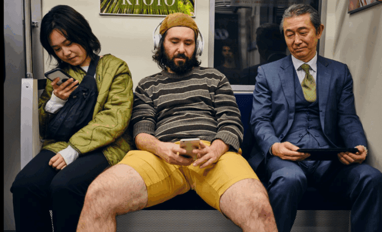 Pokazal, kakšno hišo so za seboj pustili turisti (video) 3 turisti