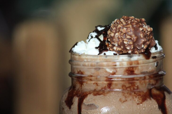 Hladna čokolada – sladek trenutek za vsak dan 2 ferrero rocher 3437773 1280