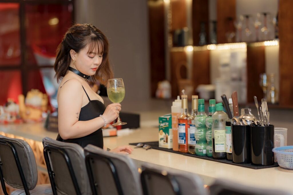 Zdravniki opozarjajo: Ženske spijejo več alkohola kot kdaj koli prej 6 ženske in alkohol