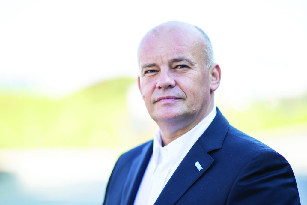 Sprejemljiva je samo Vizija nič! 5 Robert Štaba
