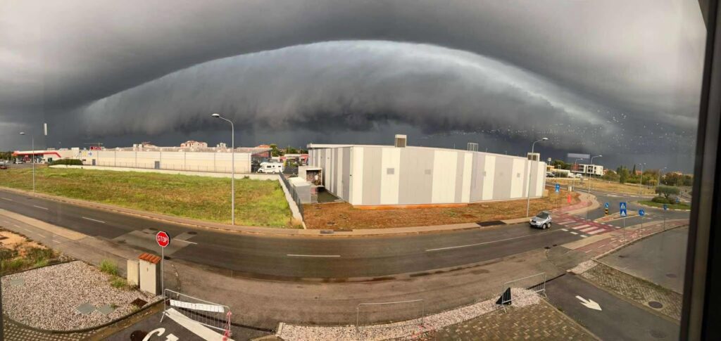 Nad Umagom dopoldne udarilo več kot pet tisoč strel (FOTO) 4 umag