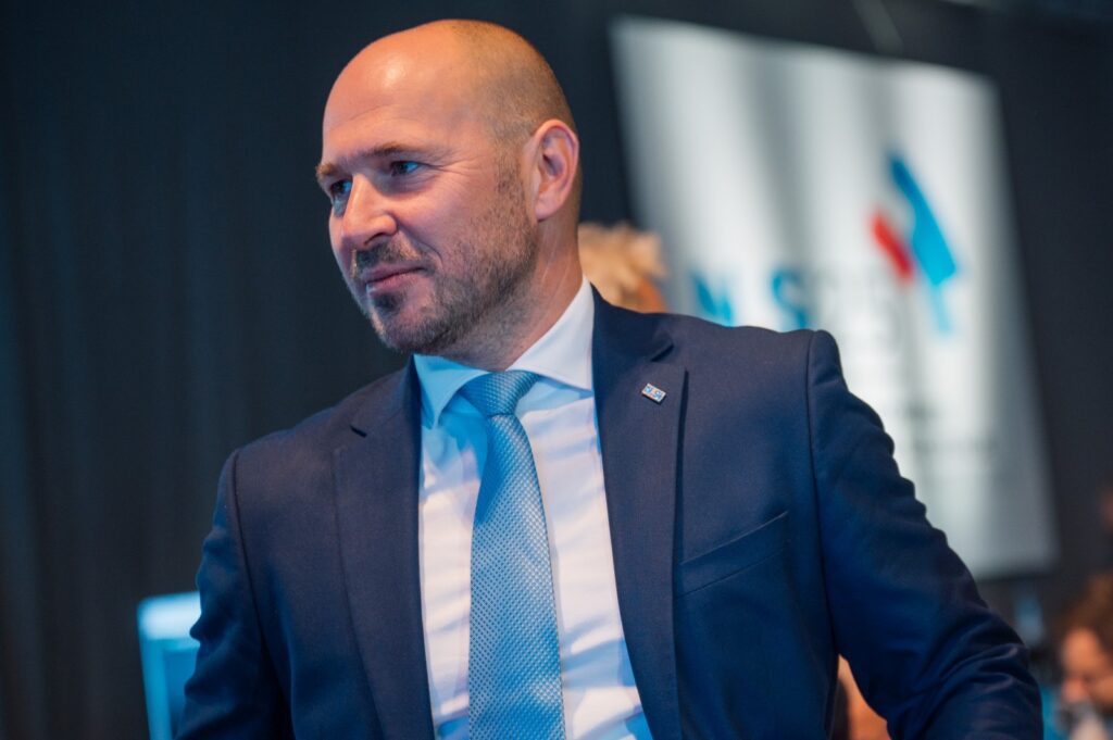 Novi predsednik Nove Slovenije je Jernej Vrtovec 4 Vrtovec