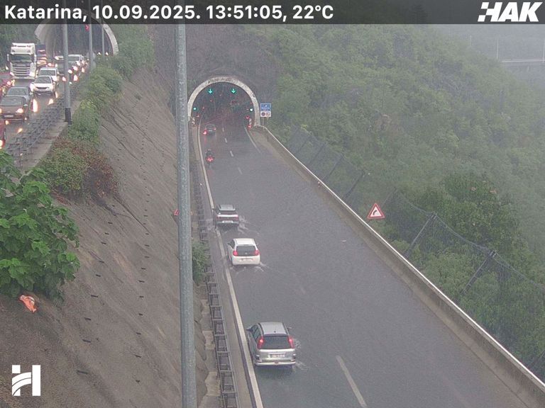 Na območju Reke je v eni uri padlo 80 mm dežja (FOTO/VIDEO) 5 dez na reki