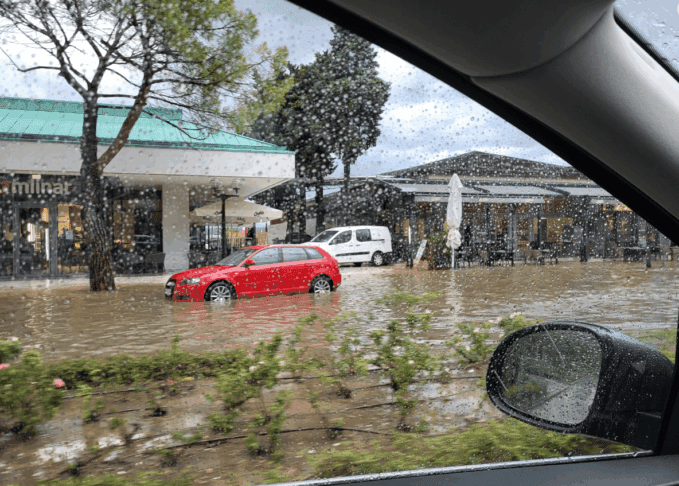 Arso opozarja: Možne poplave v slovenski Istri (FOTO, VIDEO) 2 nevihta