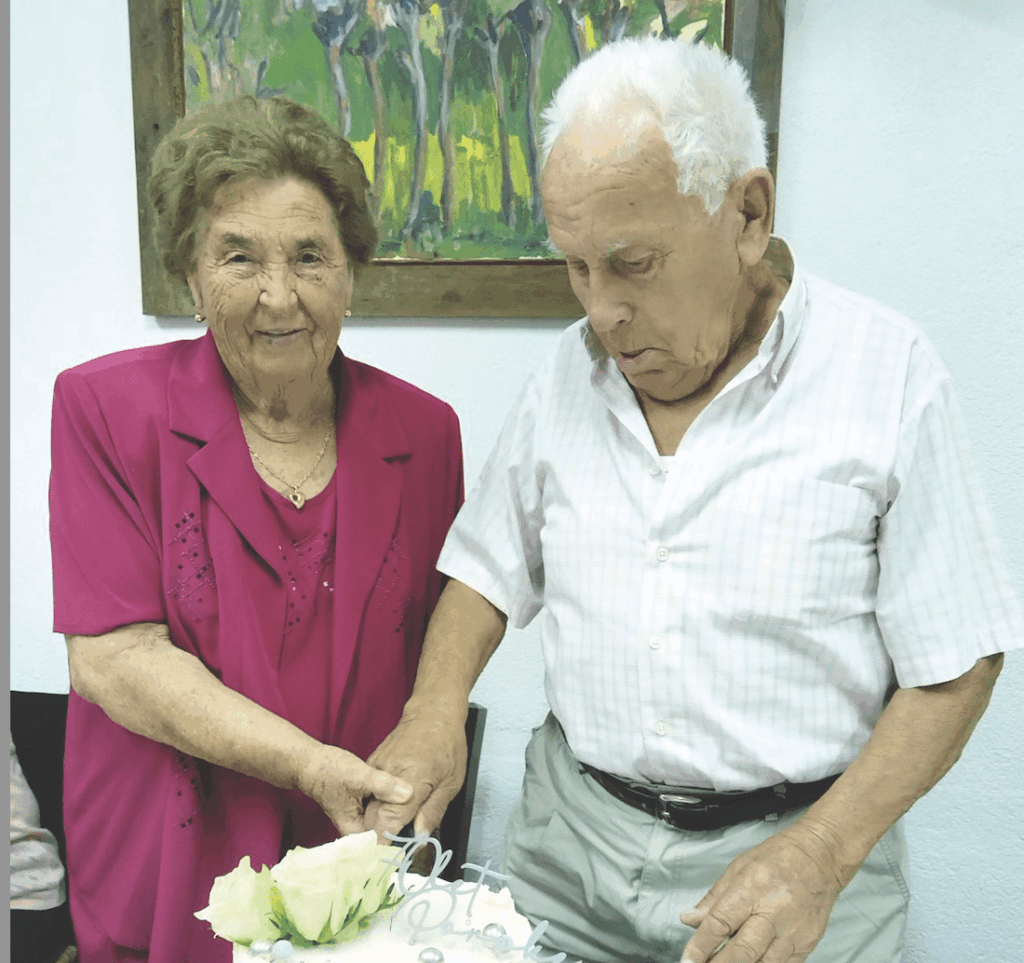 70 let ljubezni Cvetke in Tonija iz Vanganela 4 cvet