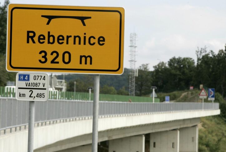 Proti Italiji prek Rebernic kmalu tudi osebna vozila? 2 rebernice