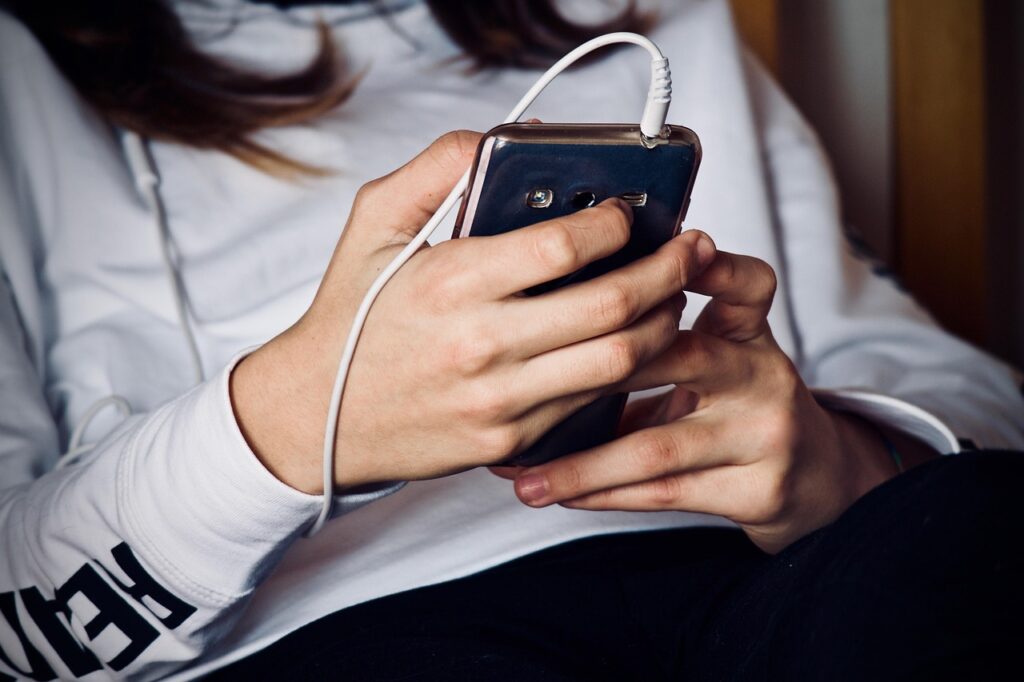 Kdaj je čas za prvi telefon? 4 telefon