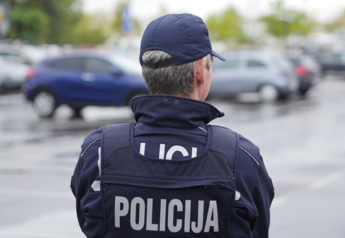 Na pot se podajte pravočasno, za volan pa brez mask 2 na pot