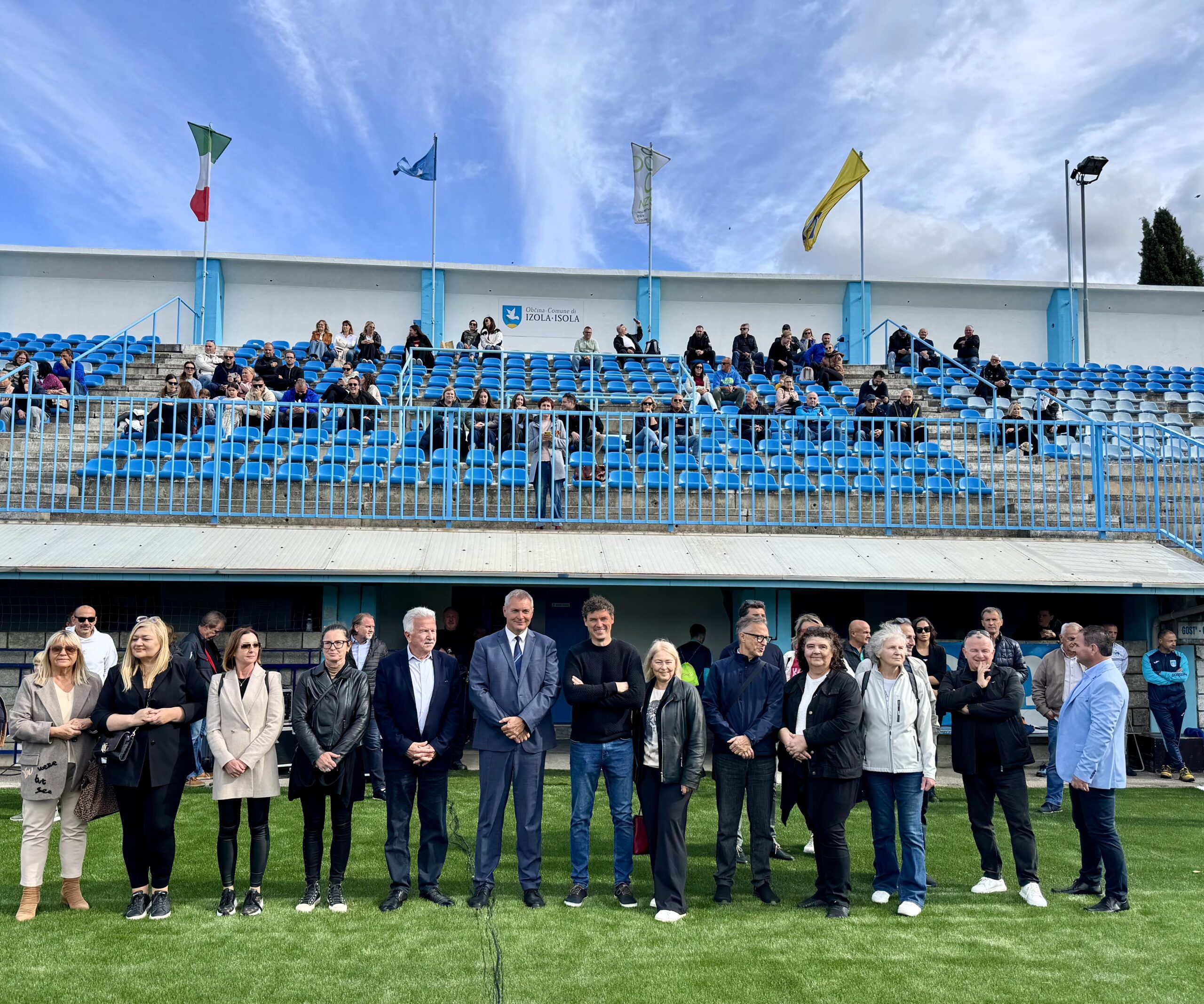 Prenovljen mestni stadion v Izoli uradno odprt 9 Odprtje prenovljenega stadiona v Izoli scaled